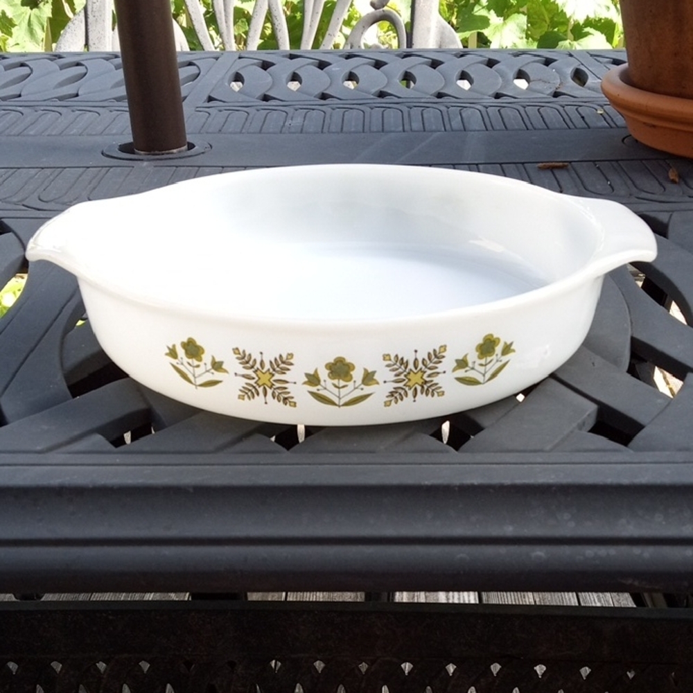 Anchor Hocking Meadow Green Casserole Dish